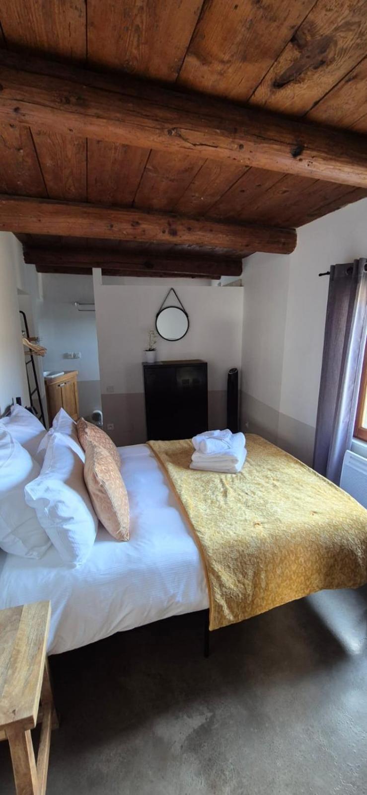 Proche Uzes Le Cocon Du Peintre Anglais Sagriès Buitenkant foto